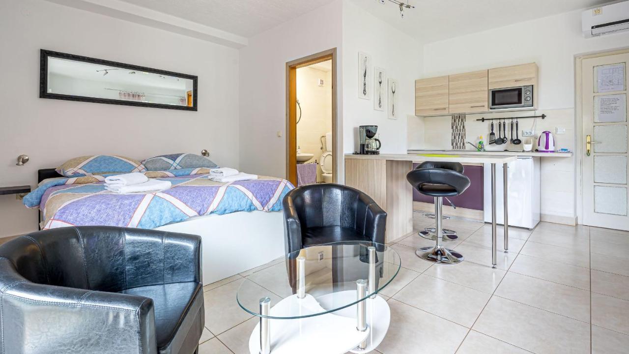 Apartments Klara Senj  Ngoại thất bức ảnh